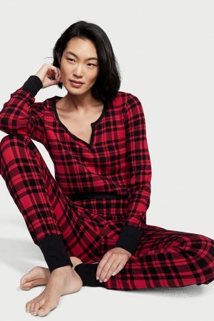 Black and Red Plaid Victoria's Secret Thermal Long Sleeve Pyjamas | MJR-153670